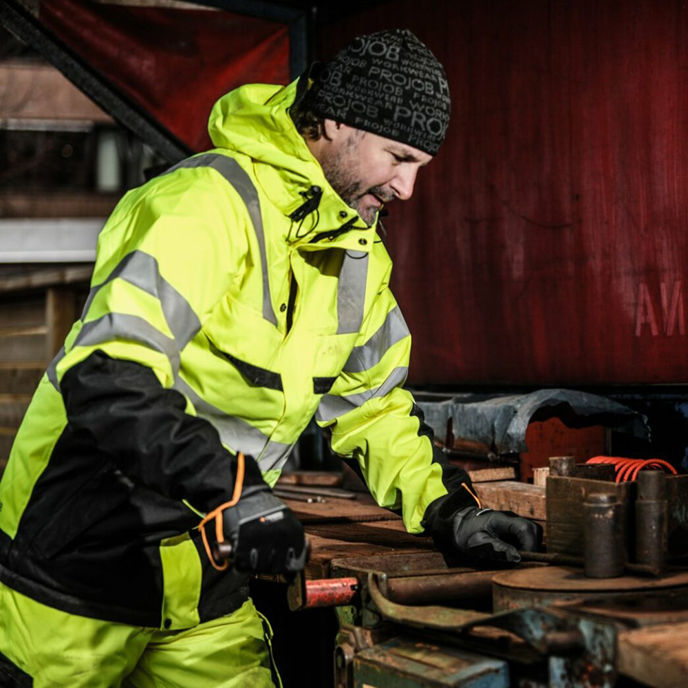 Veilig opvallen: het belang van High-Vis kledij